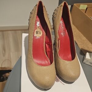 Madden Girl Tan Red Mid-Heel Pumps with Studded Detail